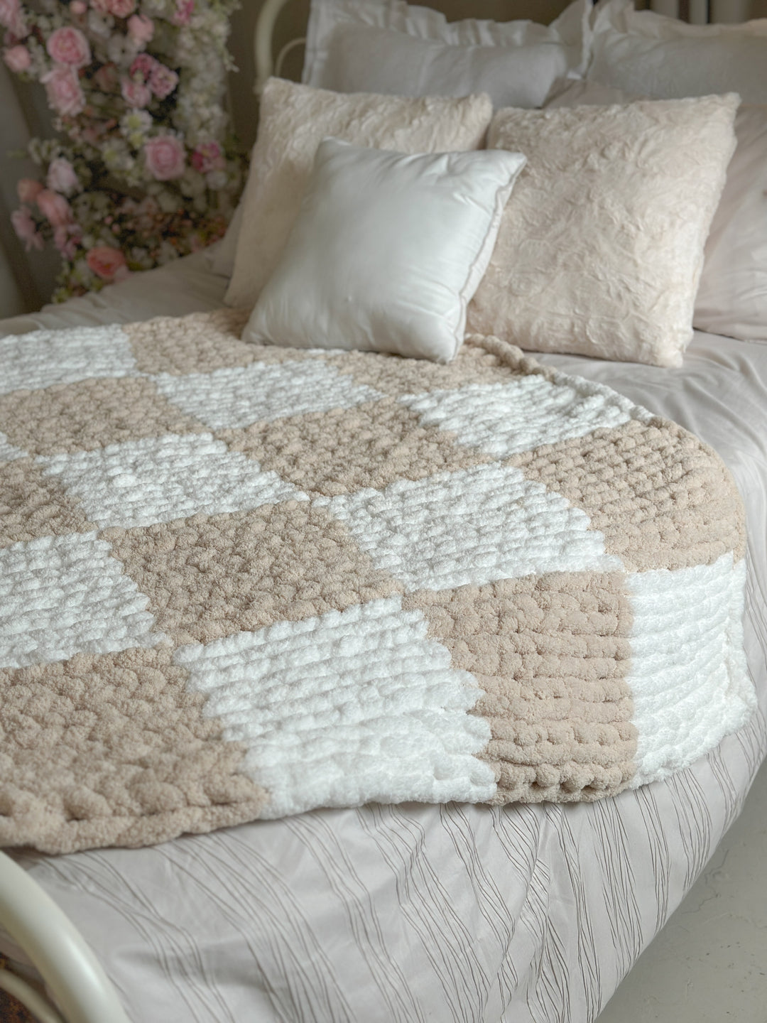 Checkered Chunky Knit Blanket (handmade)