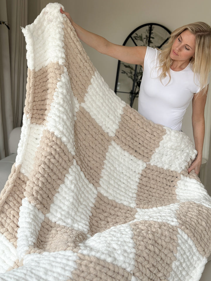 Checkered Chunky Knit Blanket (handmade)