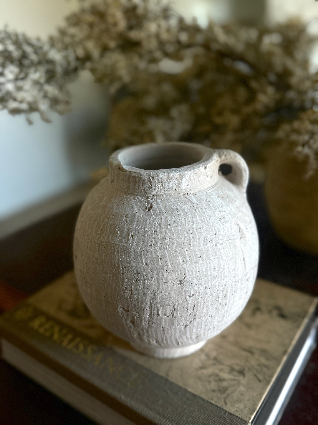 The Perfect Vase for Flowers: How to Pick the Right One