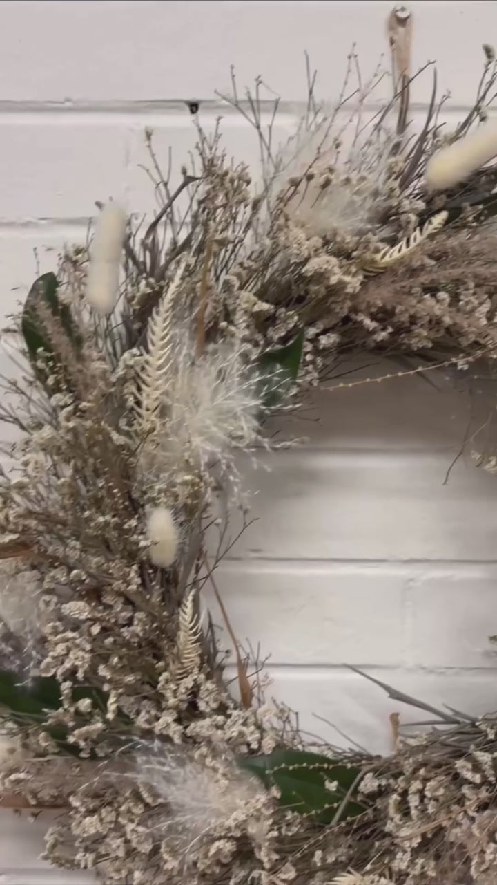 Dried Spring Wreath - Neutral